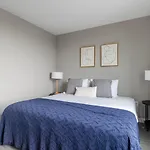 Blueground N Station Gym Close Shops Dining Bos-1005