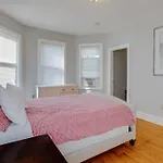 Apartment New! Near Mbta, 3 Mi To Fenway!