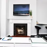 Apartment Furnished Newbury Street Studio, #6