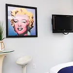 Cozy Newbury Street Studio, #5 Apartment Boston