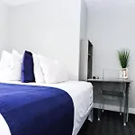 Cozy Newbury Street Studio, #5 Apartment