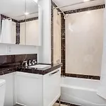 Back Bay W Gym Nr Newbury St Bos-459 Boston