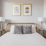 Brighton 2Br W Gym Nr Green Line Dining Bos-982