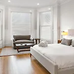 Charlesgate 4*
