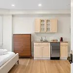 Hotel Charlesgate 4*