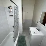 Private Bedroom Near Guest house