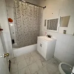 Private Bedroom Near * Boston