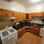 Private Bedroom Near * Boston