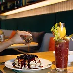 Cambria Downtown - Seaport 4*