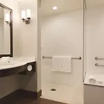 Hotel Hilton Garden Logan Airport 3*