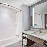 Hilton Garden Logan Airport Boston
