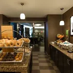 Hampton Inn & Suites Boston Crosstown Center