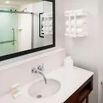 Hotel Hampton By Hilton At The Seaport District