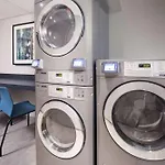 Hampton By Hilton At The Seaport District Hotel 3*