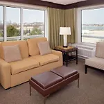 Hotel Doubletree By Hilton Bayside Boston