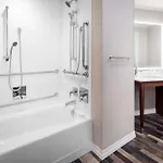 Homewood By Hilton Seaport District 3*