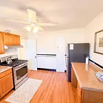 Spacious 3 Bed, In Unit Laundry, Free Prkng * Boston