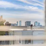 Spacious Fully Furnished Apartment By Logan Airport