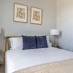 Brighton 2Br W Gym Wd Near Green Line Stop Bos-983