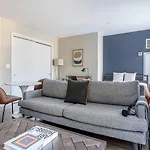 Apartment Back Bay W Gym Wd Nr Shopping Bos-868