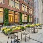 Downtown Studio W Gym Wd Nr Waterfront Bos-985