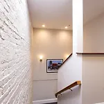 West Broadway Quarters By Thatch *