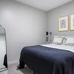 Brighton Jr 1br W Gym Laundry On The River Bos-999