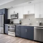 Brighton Jr 1br W Gym Laundry On The River Bos-999 Apartment