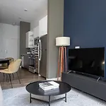 Apartment East Cambridge 2br W Gym Wd Nr Lechmere T Bos-893