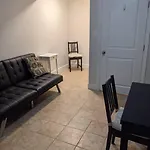 Brighton Sleeps 3 - Steps To Bus Line Apartment