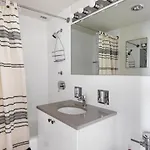 Apartment Back Bay 2br W Rooftop Gym Nr Shopping Bos-877 Boston
