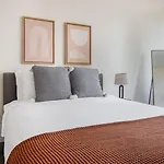 Back Bay 2br W Rooftop Gym Nr Shopping Bos-877