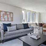 Back Bay 2br W Rooftop Gym Nr Shopping Bos-877 Boston