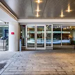 Back Bay 2br W Rooftop Gym Nr Shopping Bos-877 Apartment