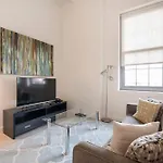Global Luxury Downtown *