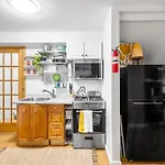 Modern 2 Bed Apt Mins To Fenway 5 Min To Train