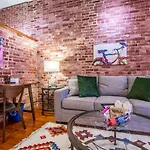 Historic Brick Apt In North End