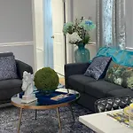 Amazing Downtown View Guest house