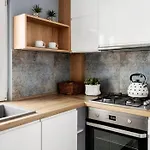 Homestay In Boston Near Train Station