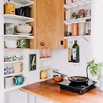 Homestay In Boston Near Train Station