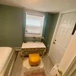 Comfy And Chic Apartment! Free Parking Apartment *