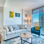 Luxury Apt With City Views
