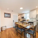 30-3 - 3br - Cozy Near Franklin Park Zoo Apartment *