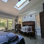Large W/ Private Bath,great Location *