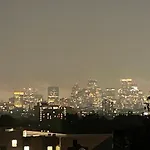 Amazing Downtown View Guest house