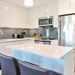 Luxury Apt Near Td Garden