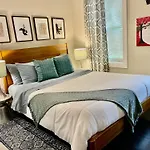 Apartment Beautiful 3br 3ba Duplex Parking Location