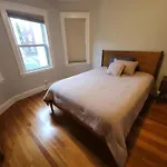 Charming 2-Bedroom Apartment In The Historic Bunker Hill Area Of Boston