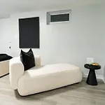 Holiday home Modern Single Family Minutes From Hill *