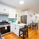 14b-newly Renovated, Uniquely Decorated Apartment Boston